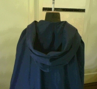 Lange cape / cloak met royale capuchon
